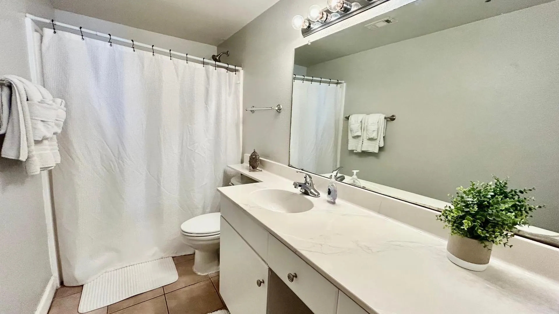 Amazing Views! Great Beachfront Panama City Condo Panama City Beach